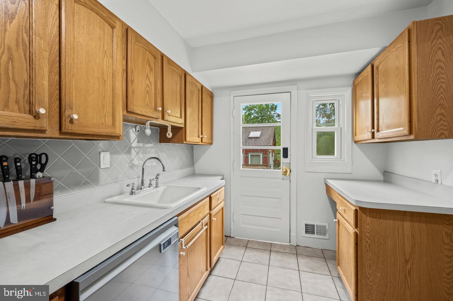 1708 Brisbane Street Silver Spring, MD 20902 - Photo 19 of 48 Gallery Image 19