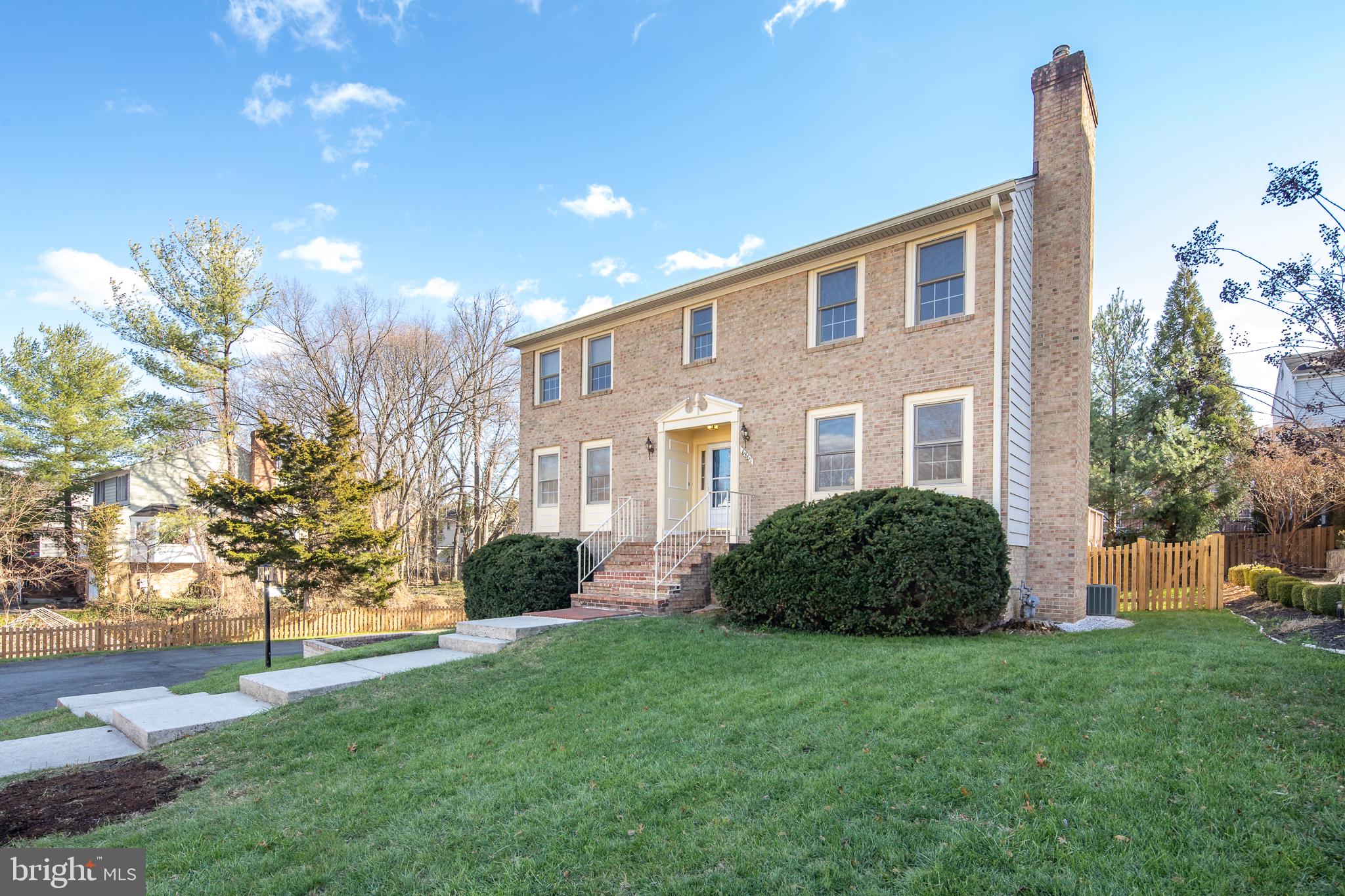 6861 Chelsea Road McLean, VA 22101 - Photo 3 of 35