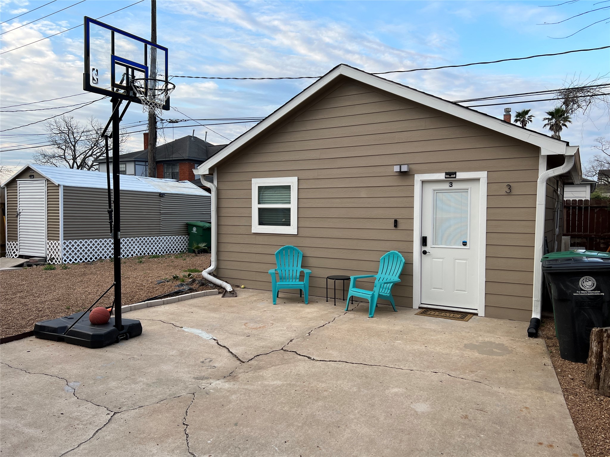 1909 Ruth Street Houston, TX 77004 - Photo 25 of 35 a view of a house with patio