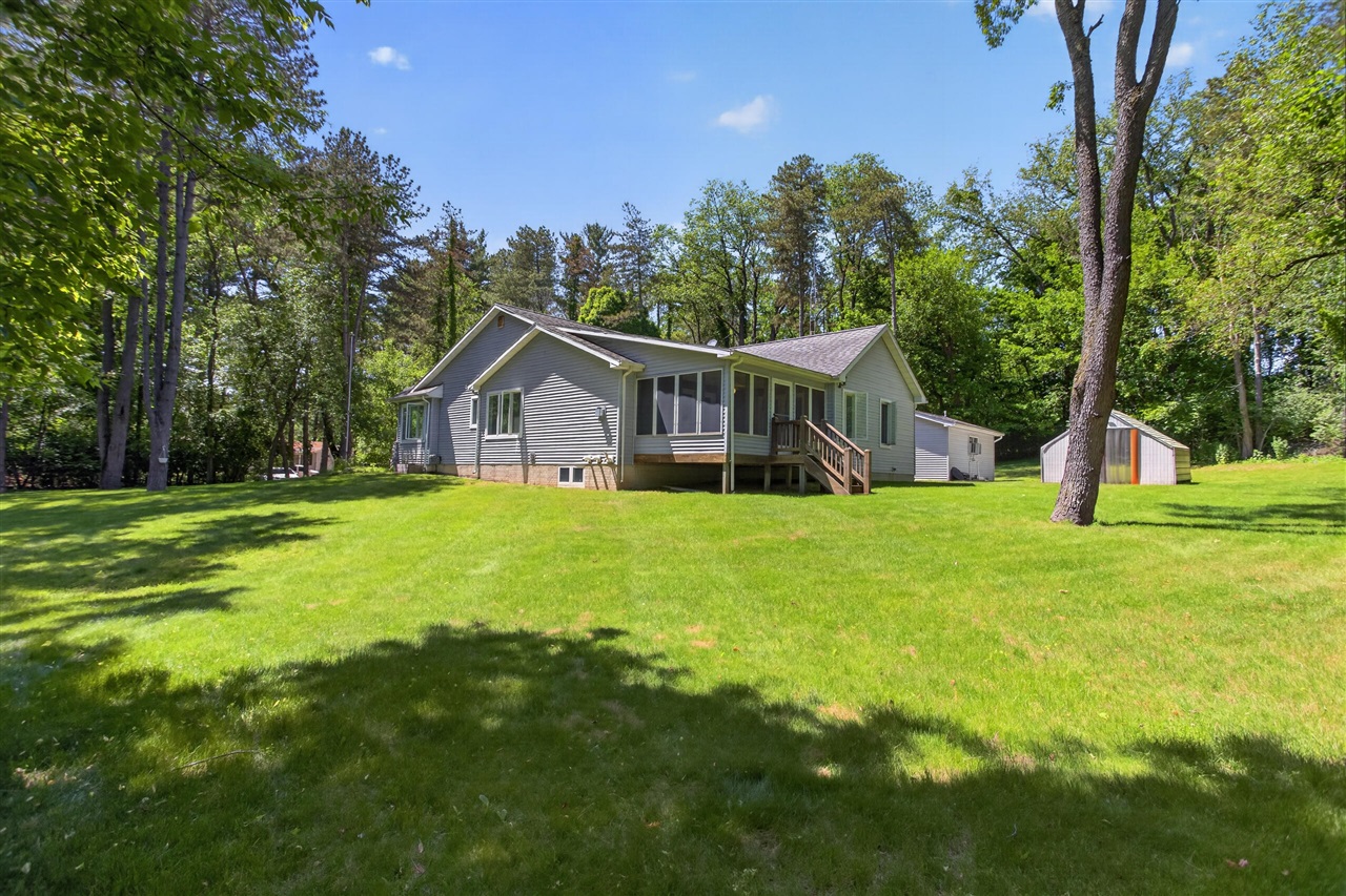 7655 Riverside Road Brooklyn, MI 49230 - Photo 12 of 55