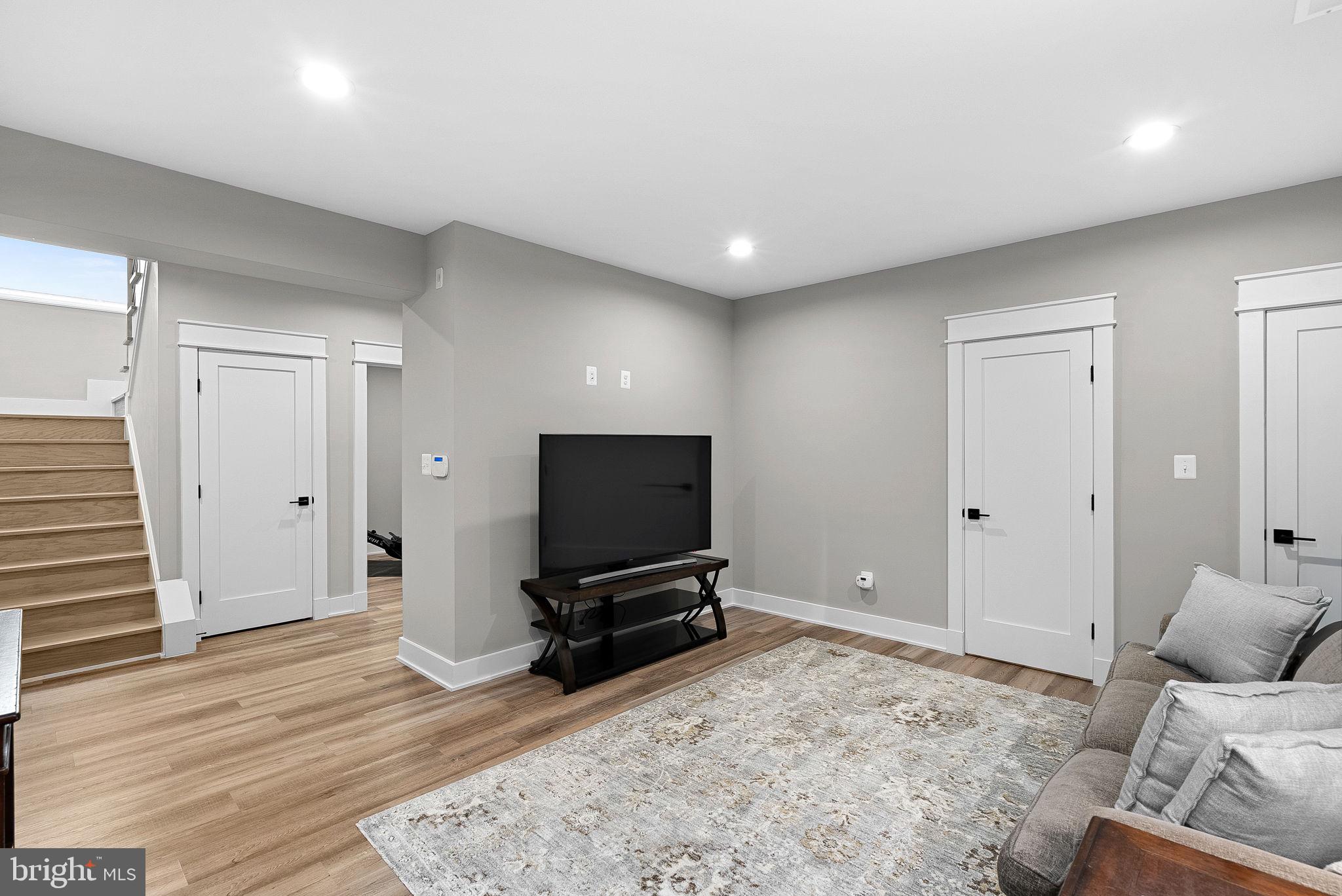 111 Courthouse Road Southwest, Unit 6 Vienna, VA 22180 - Photo 64 of 80 Gallery Image 64