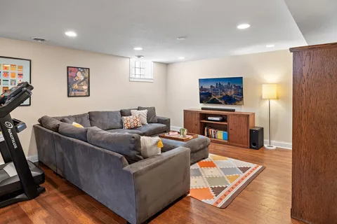 $899,900 | 5137 Vincent Avenue South, Minneapolis, MN 55410