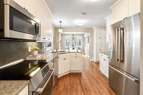 $899,900 | 5137 Vincent Avenue South, Minneapolis, MN 55410