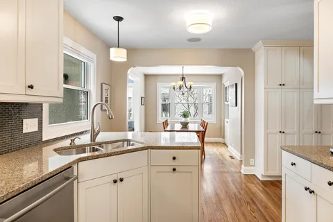 $899,900 | 5137 Vincent Avenue South, Minneapolis, MN 55410