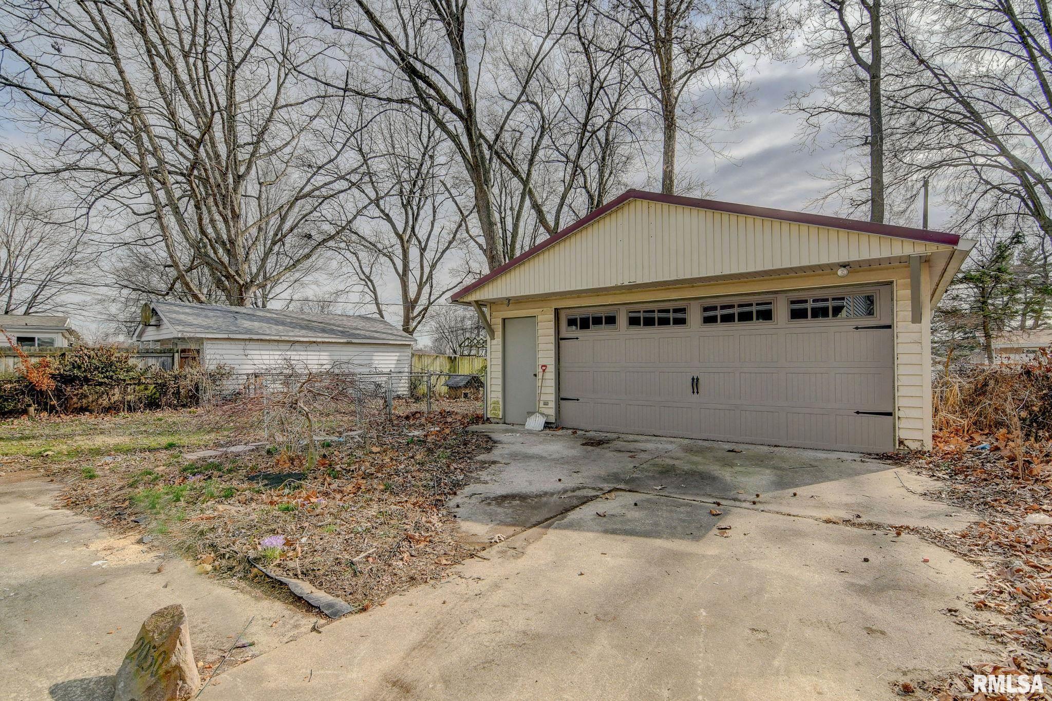 2030 Cambridge Road Springfield, IL 62704 - Photo 29 of 35 Gallery Image 29