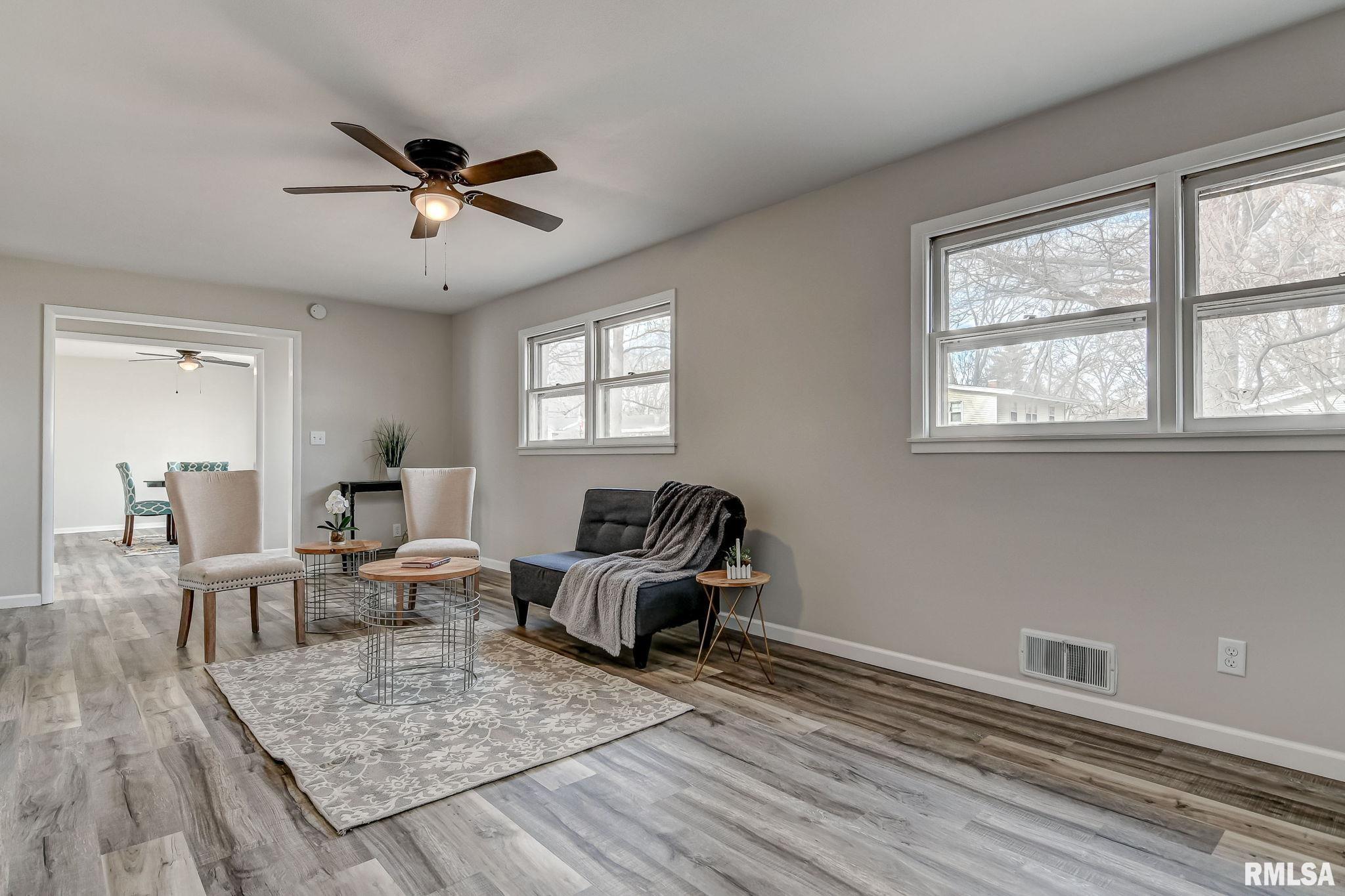 2030 Cambridge Road Springfield, IL 62704 - Photo 4 of 35 Gallery Image 4