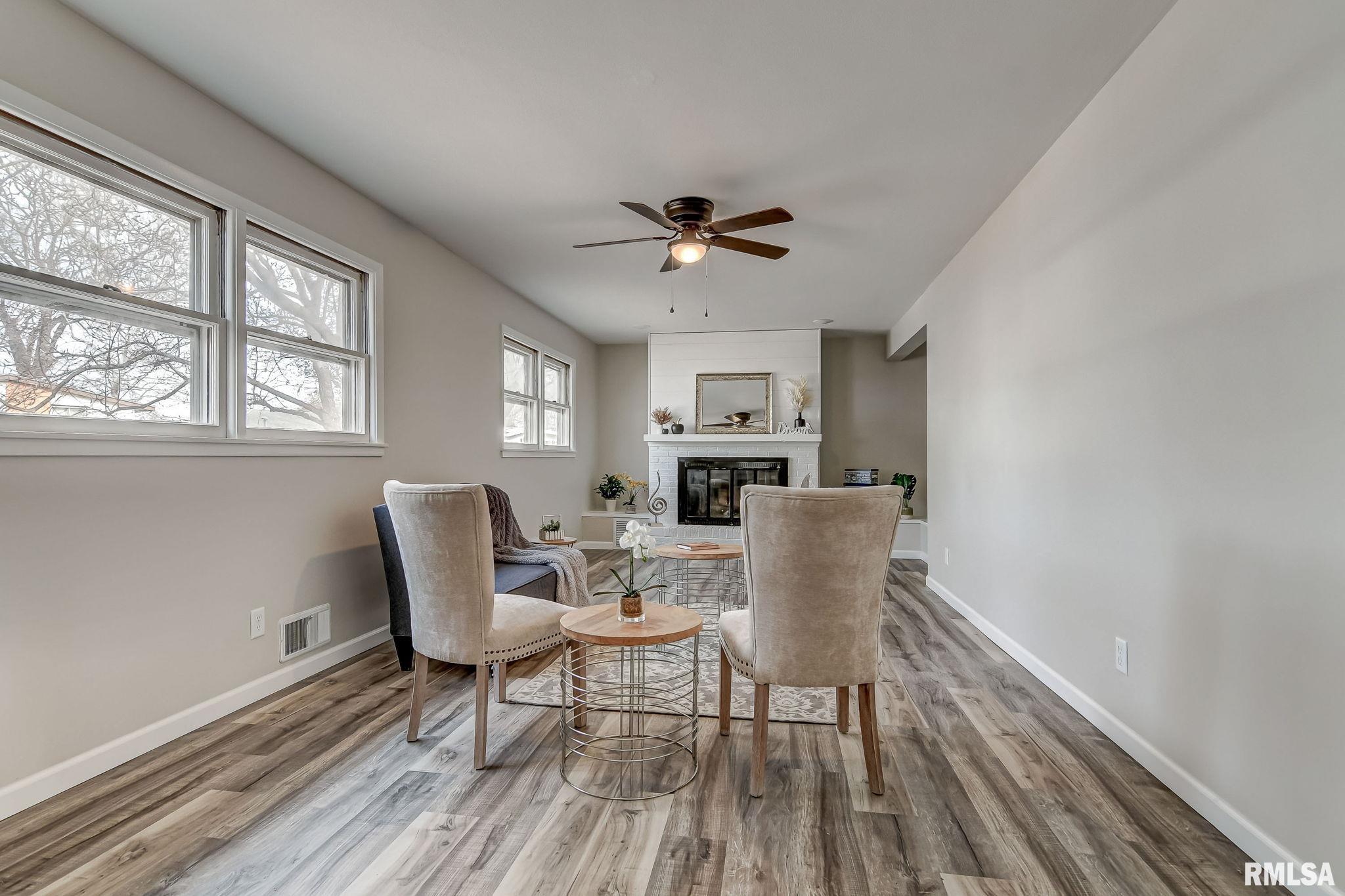 2030 Cambridge Road Springfield, IL 62704 - Photo 5 of 35 Gallery Image 5
