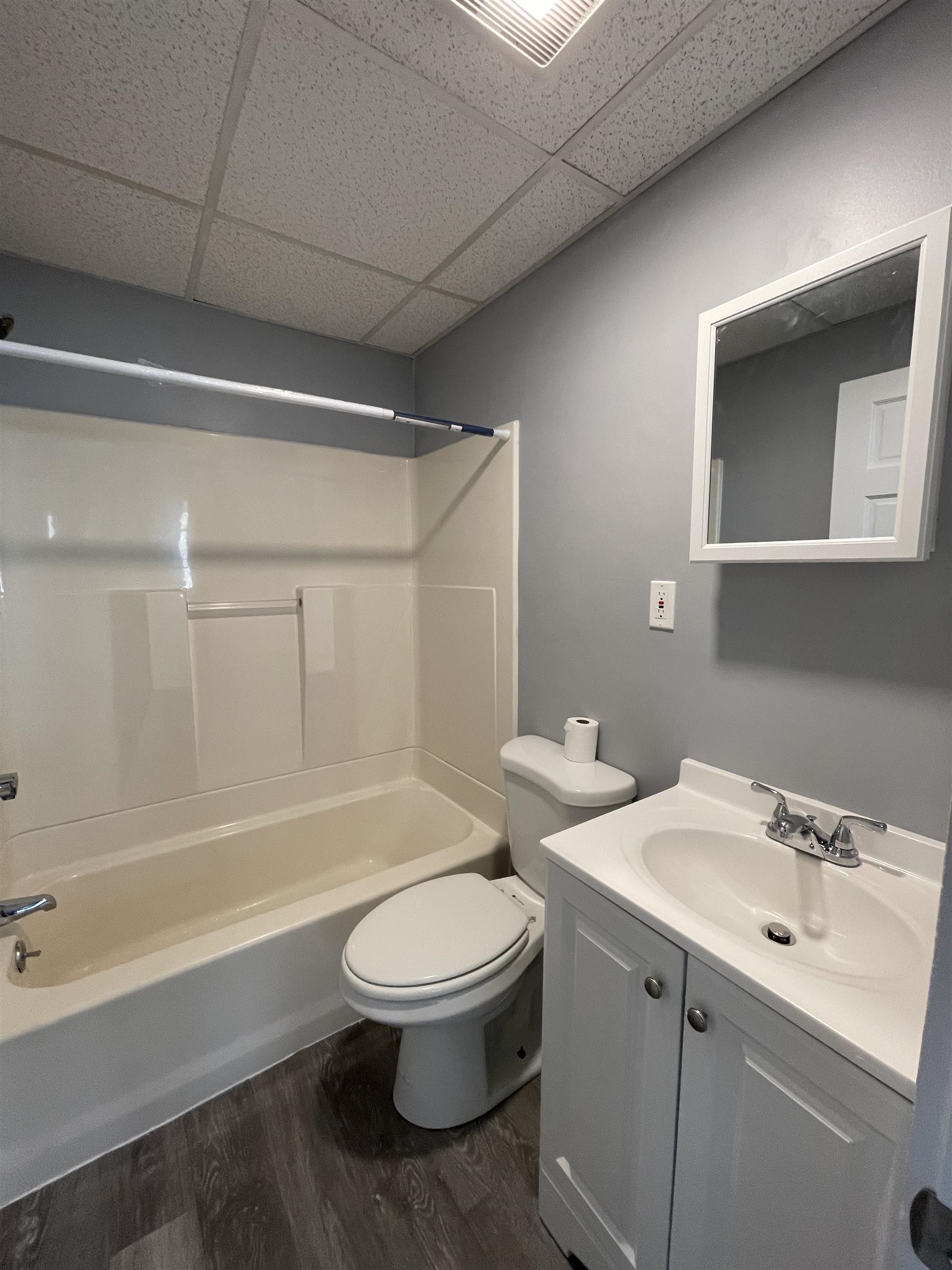 412 Manchester Street Manchester, NH 03103 - Photo 12 of 27