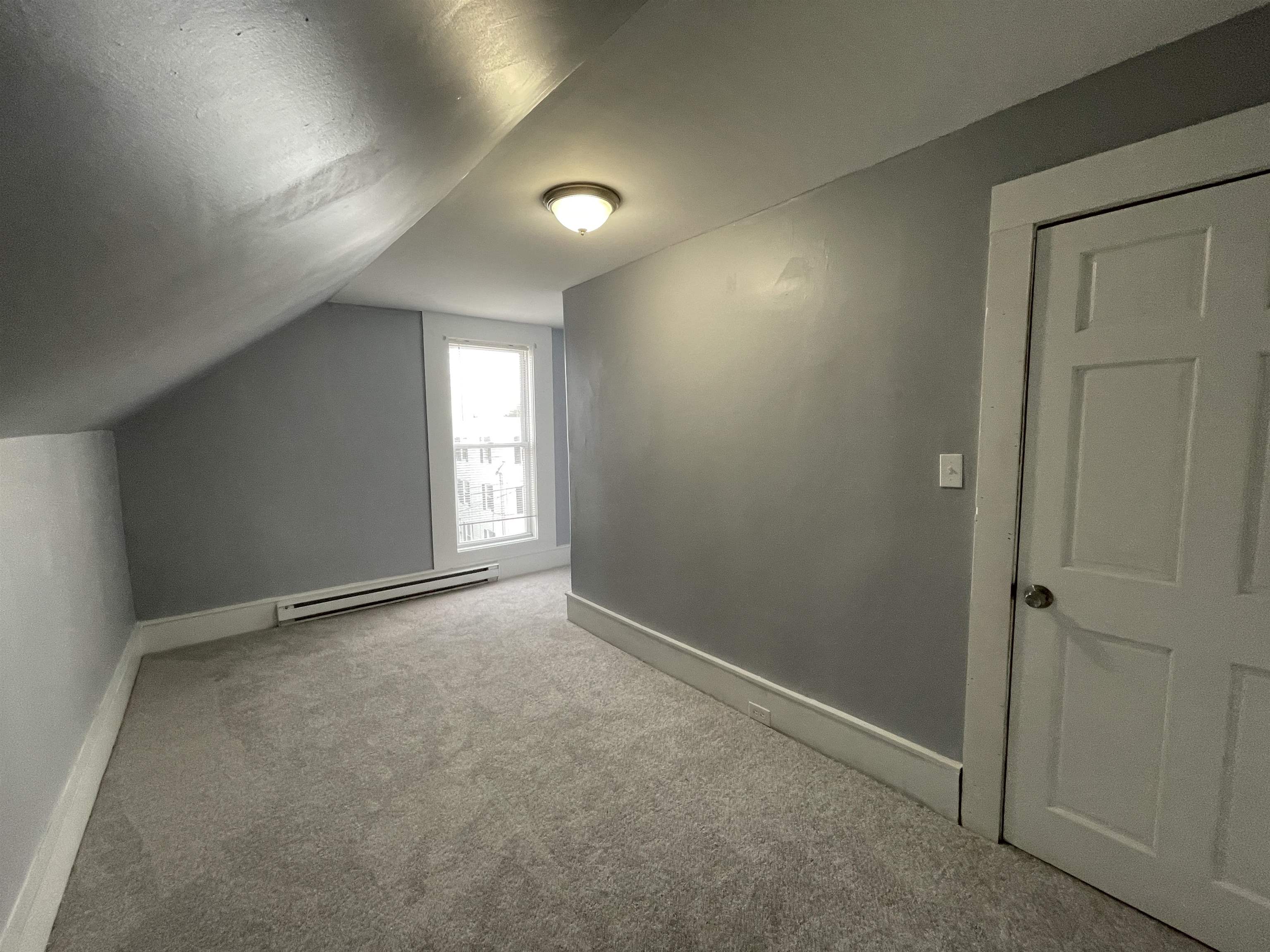 412 Manchester Street Manchester, NH 03103 - Photo 15 of 27