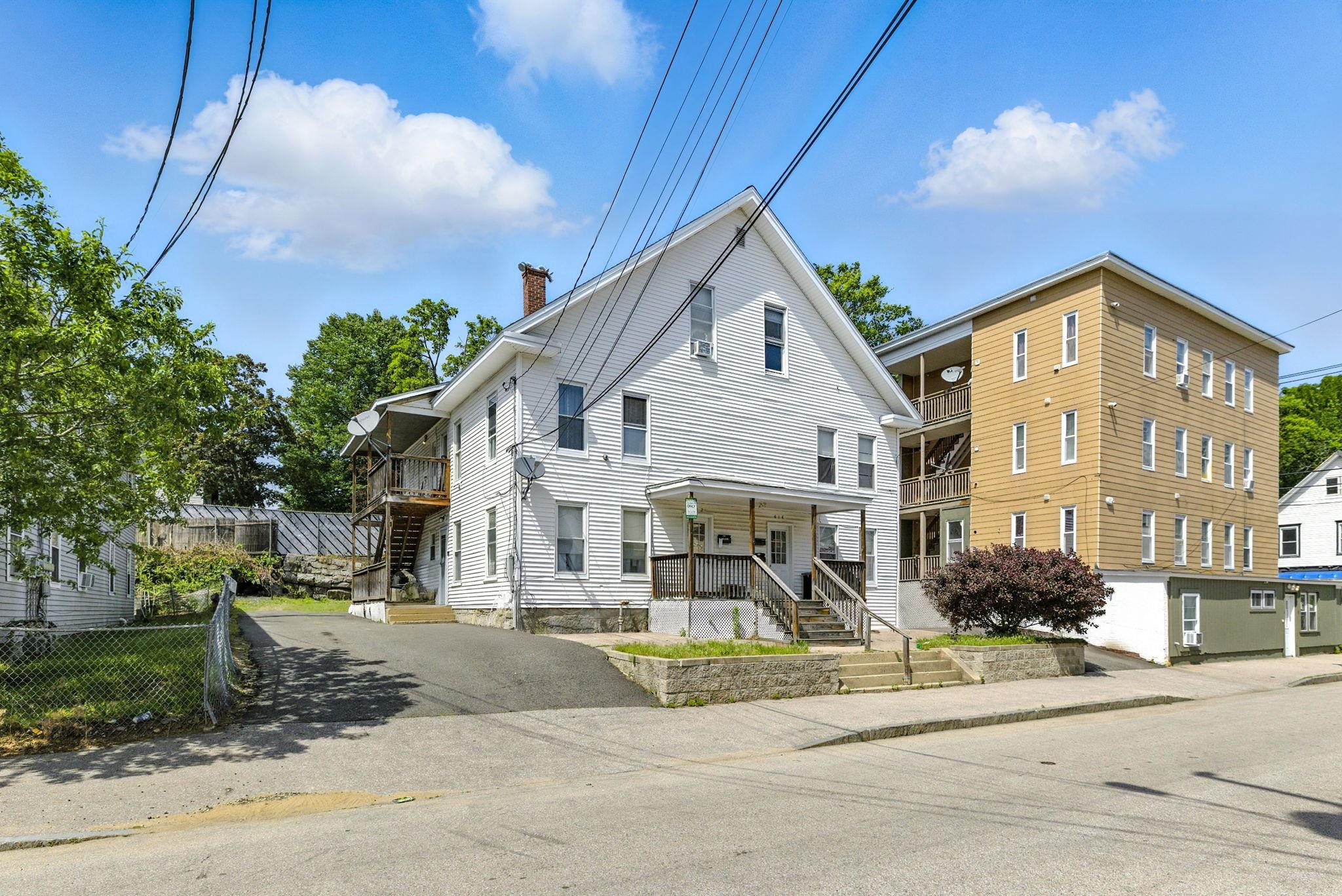 412 Manchester Street Manchester, NH 03103 - Photo 2 of 27