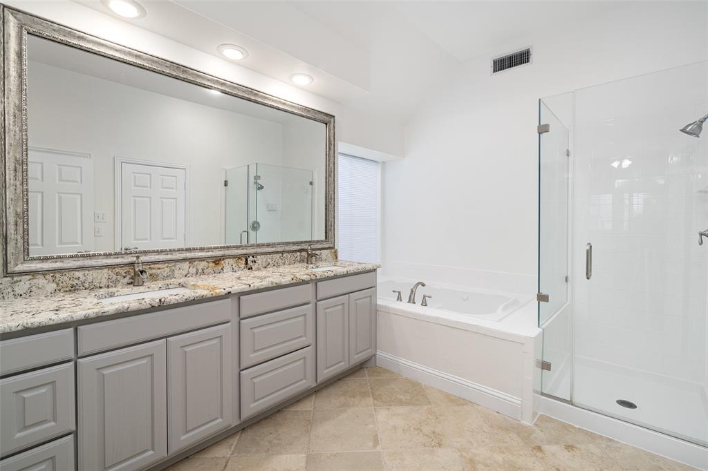 702 Athens Court Allen, TX 75013 - Photo 23 of 31 Primary Bathroom