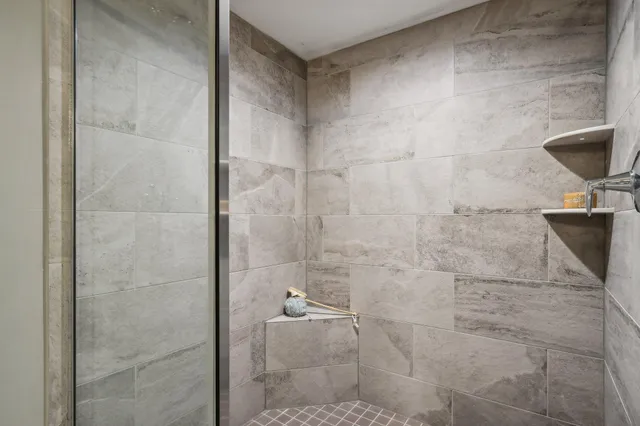 $679,900 | 1388 Prairie Creek Boulevard, Unit 12E, Oconomowoc, WI 53066