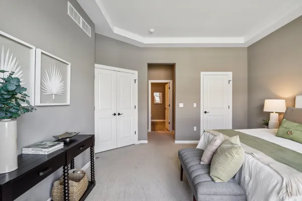 $679,900 | 1388 Prairie Creek Boulevard, Unit 12E, Oconomowoc, WI 53066