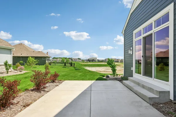 $679,900 | 1388 Prairie Creek Boulevard, Unit 12E, Oconomowoc, WI 53066
