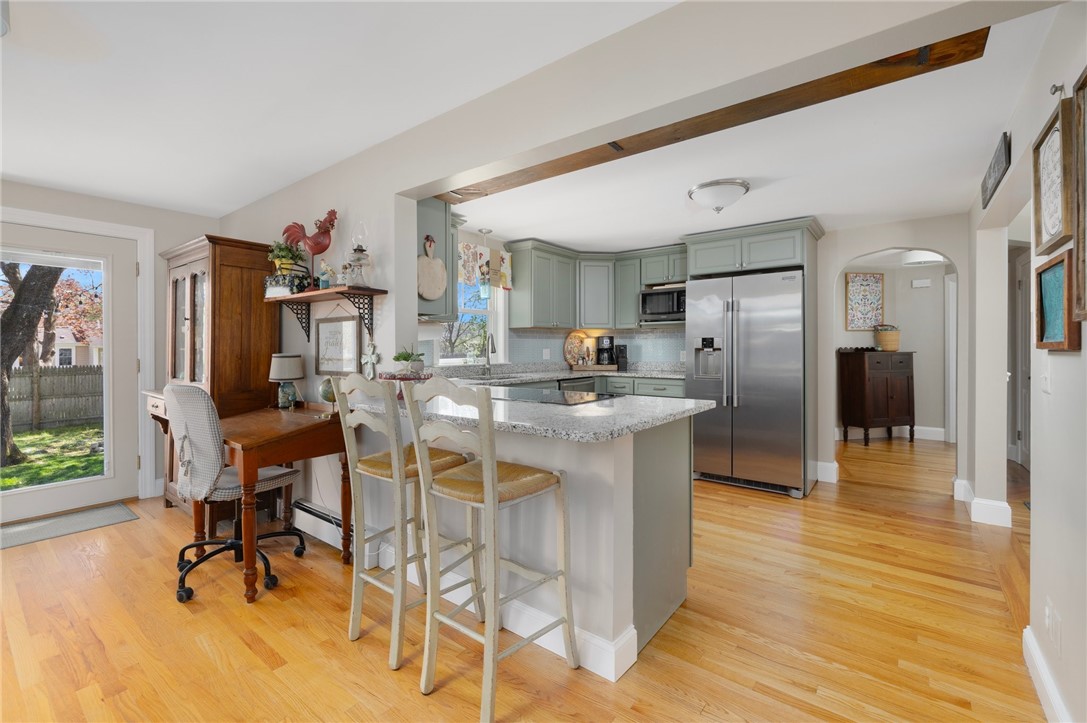 236 Ives Road Warwick, RI 02818 - Photo 8 of 47