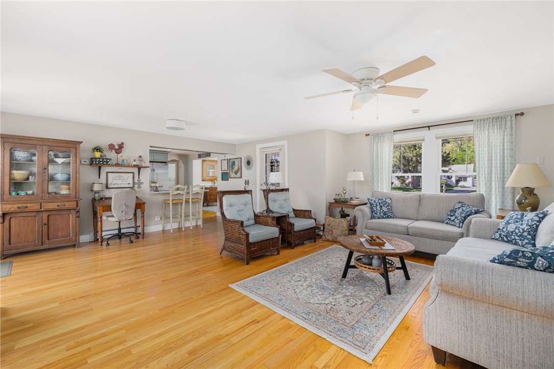 236 Ives Road Warwick, RI 02818 - Photo 9 of 47