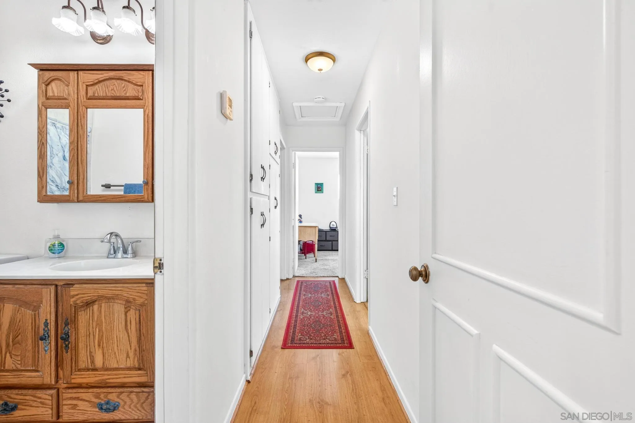 13810 Tobiasson Road Poway, CA 92064 - Photo 12 of 25 Gallery Image 12