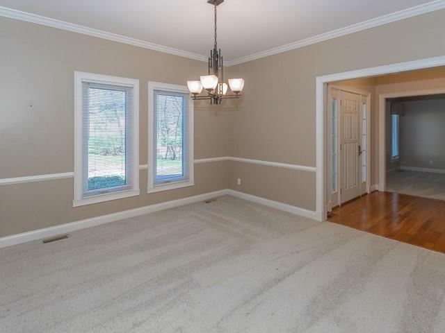 5053 Timber Ridge Drive Columbus, IN 47201 - Photo 5 of 38 Gallery Image 5