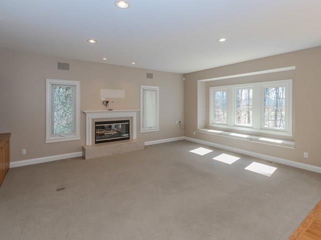 5053 Timber Ridge Drive Columbus, IN 47201 - Photo 6 of 38 Gallery Image 6