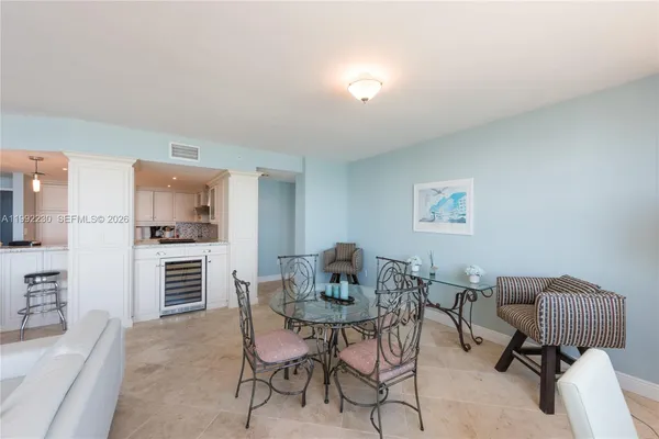 $6,000 | 90 Alton Road, Unit PH3309, Miami Beach, FL 33139