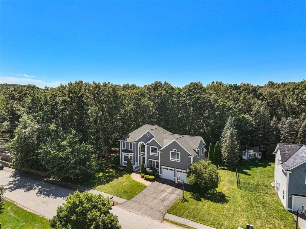 22 Thistle Road North Andover, MA 01845 - Photo 3 of 40 Gallery Image 3