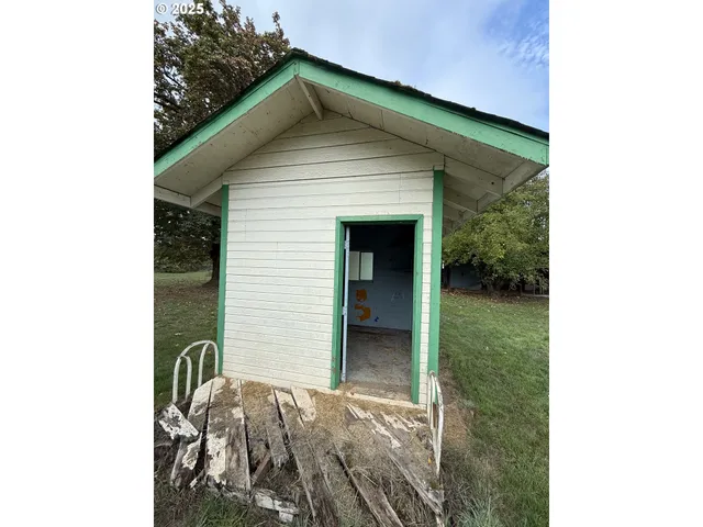 $265,000 | 33425 Tate Road, Creswell, OR 97426