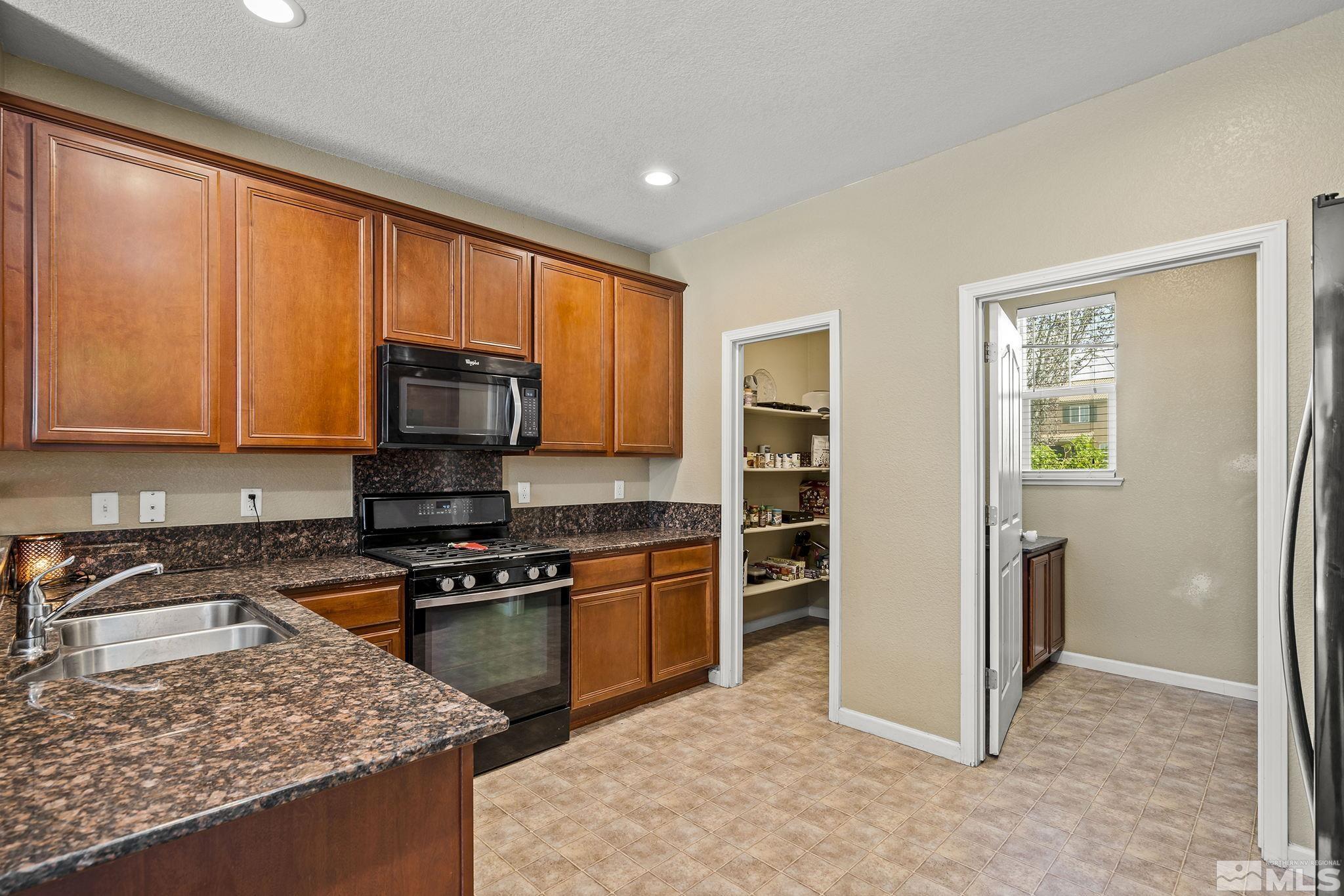 11555 Rivolli Court Reno, NV 89521 - Photo 7 of 21 Photo 7