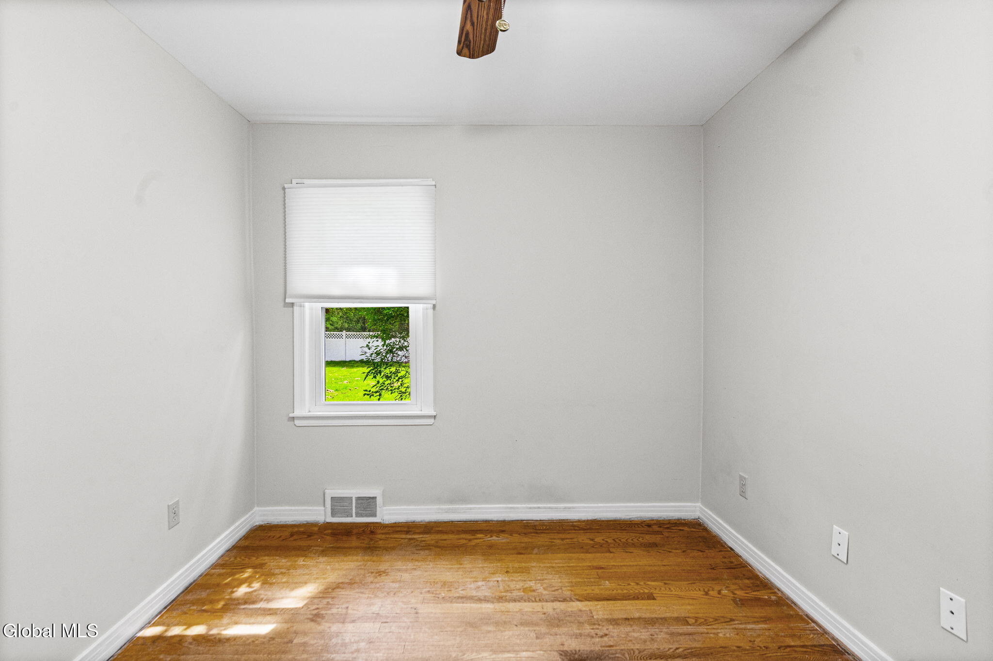 1246 Sumner Avenue Schenectady, NY 12309 - Photo 15 of 37 39-web-or-mls-1246-sumner-ave