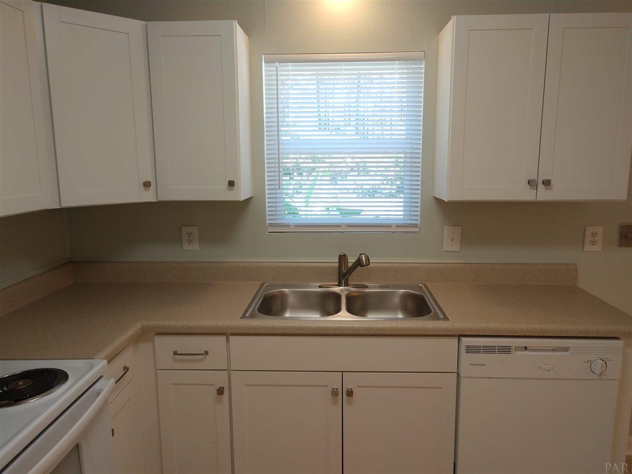 6207 Wyndotte Road Pensacola, FL 32526 - Photo 10 of 44