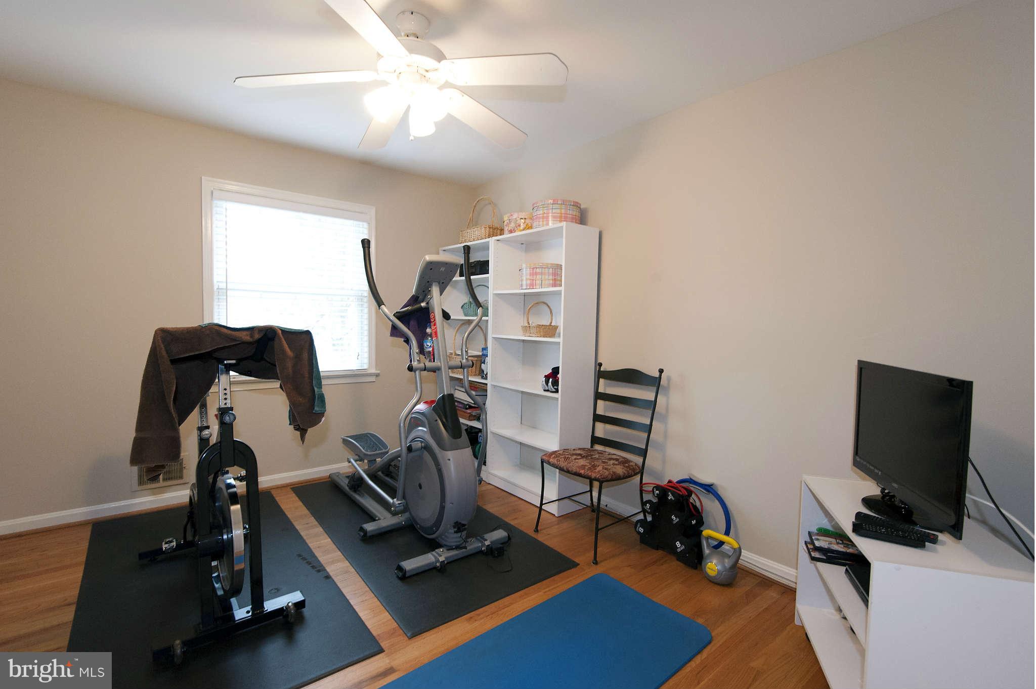 6743 Towne Lane Road McLean, VA 22101 - Photo 15 of 20 Bedroom