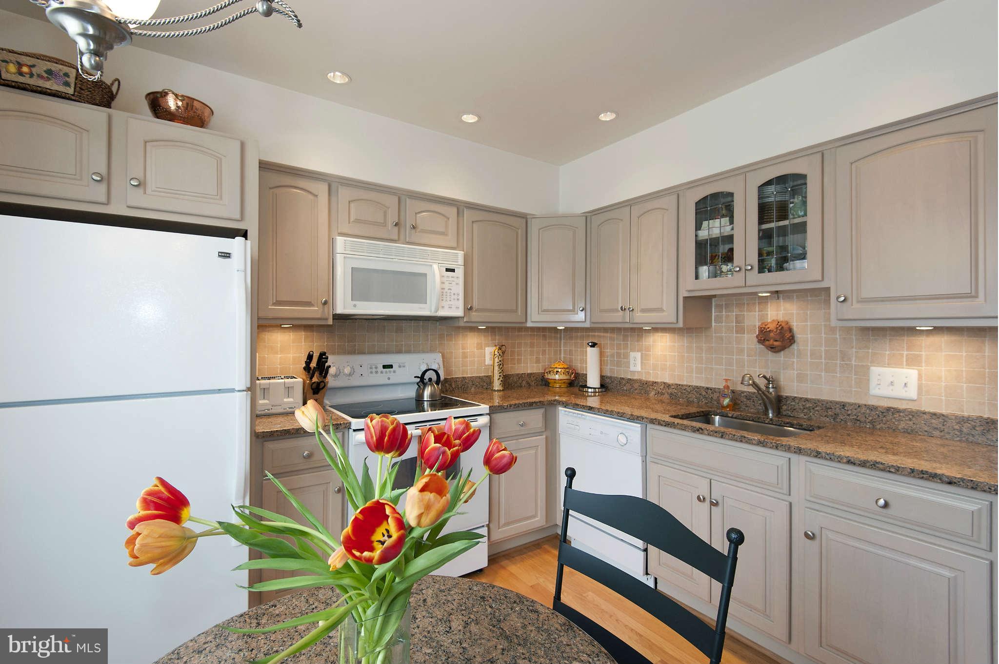6743 Towne Lane Road McLean, VA 22101 - Photo 4 of 20 Kitchen