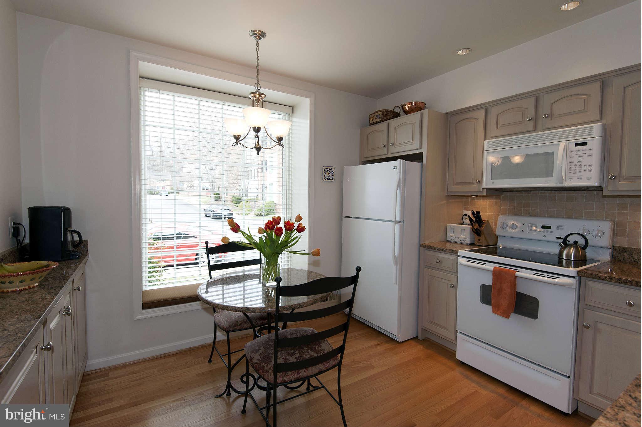 6743 Towne Lane Road McLean, VA 22101 - Photo 5 of 20 Kitchen