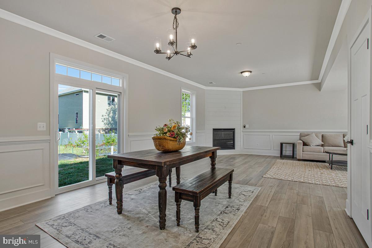 416 Venton Road Edgewater, MD 21037 - Photo 11 of 57 Dining Area