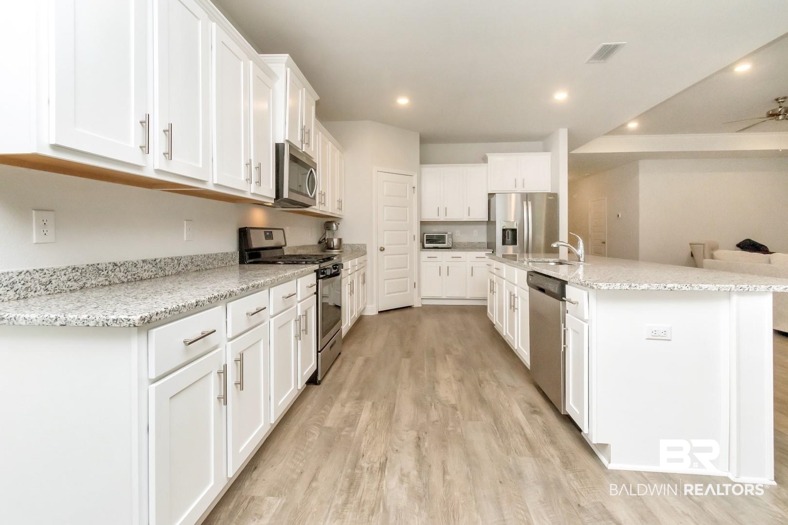 22146 Sutherland Circle Fairhope, AL 36532 - Photo 4 of 45