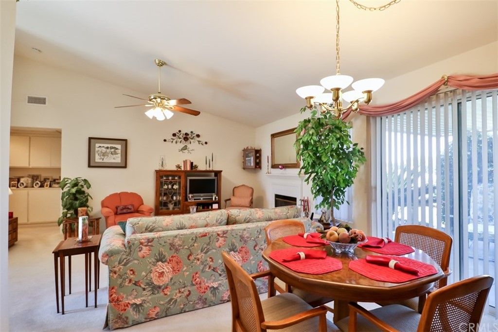 831 Balsam Way Hemet, CA 92545 - Photo 6 of 45