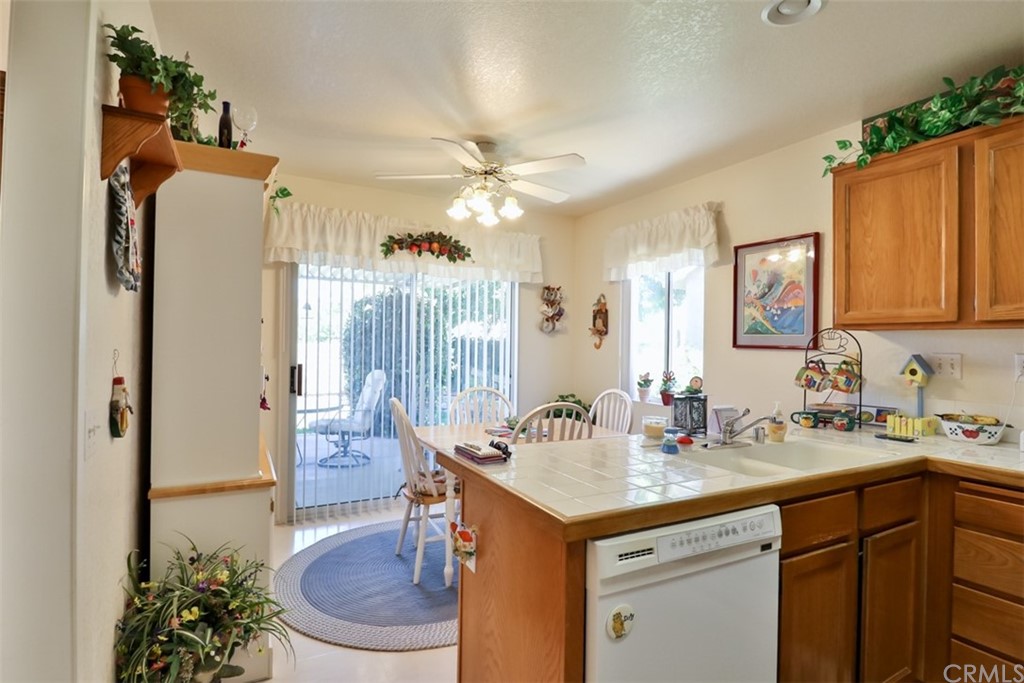 831 Balsam Way Hemet, CA 92545 - Photo 8 of 45