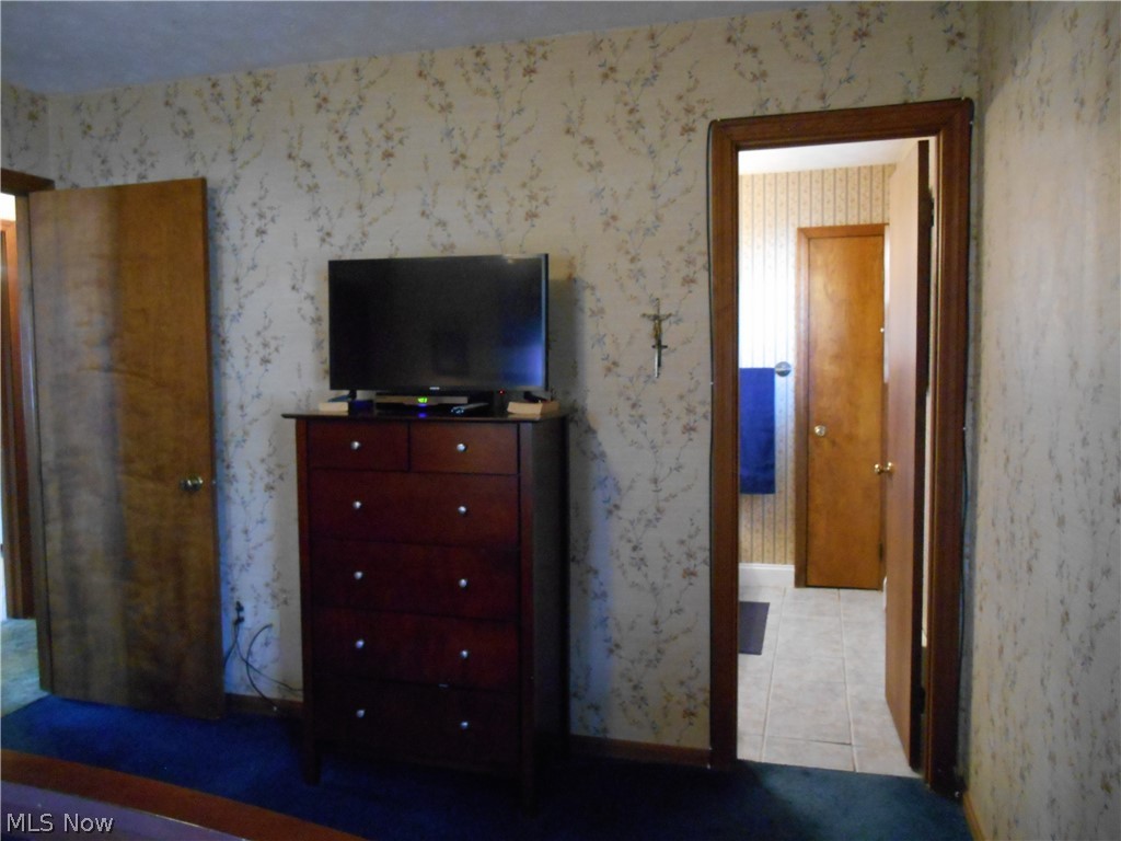3611 Dickenson Road Ashtabula, OH 44004 - Photo 15 of 33 Master Bedroom