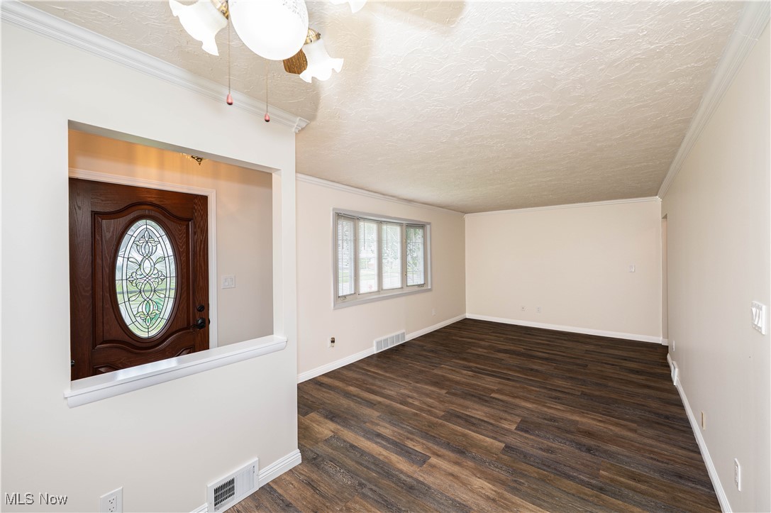 30216 Barjode Road Willowick, OH 44095 - Photo 4 of 35 Gallery Image 4