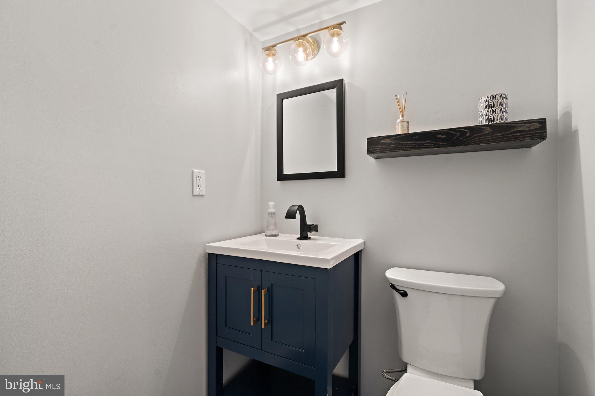 14801 Rising Sun Lane Haymarket, VA 20169 - Photo 29 of 39 Another updated half bath on lower level!