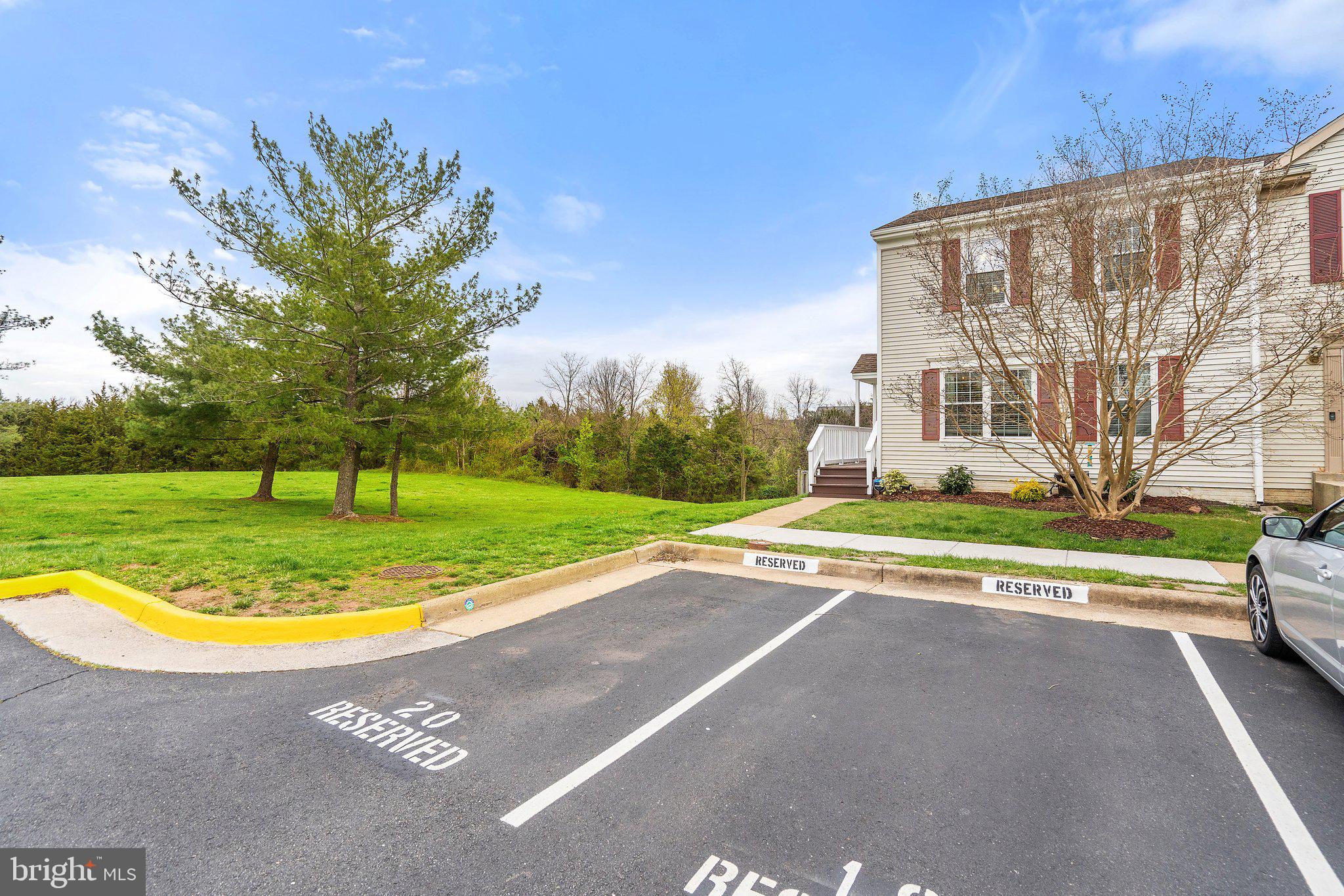 14801 Rising Sun Lane Haymarket, VA 20169 - Photo 5 of 39 Assigned space 20 right at your door