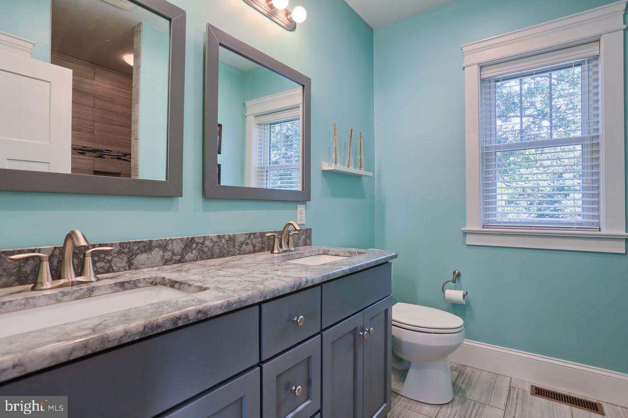190 Hossler Road Manheim, PA 17545 - Photo 18 of 39 Master bathroom