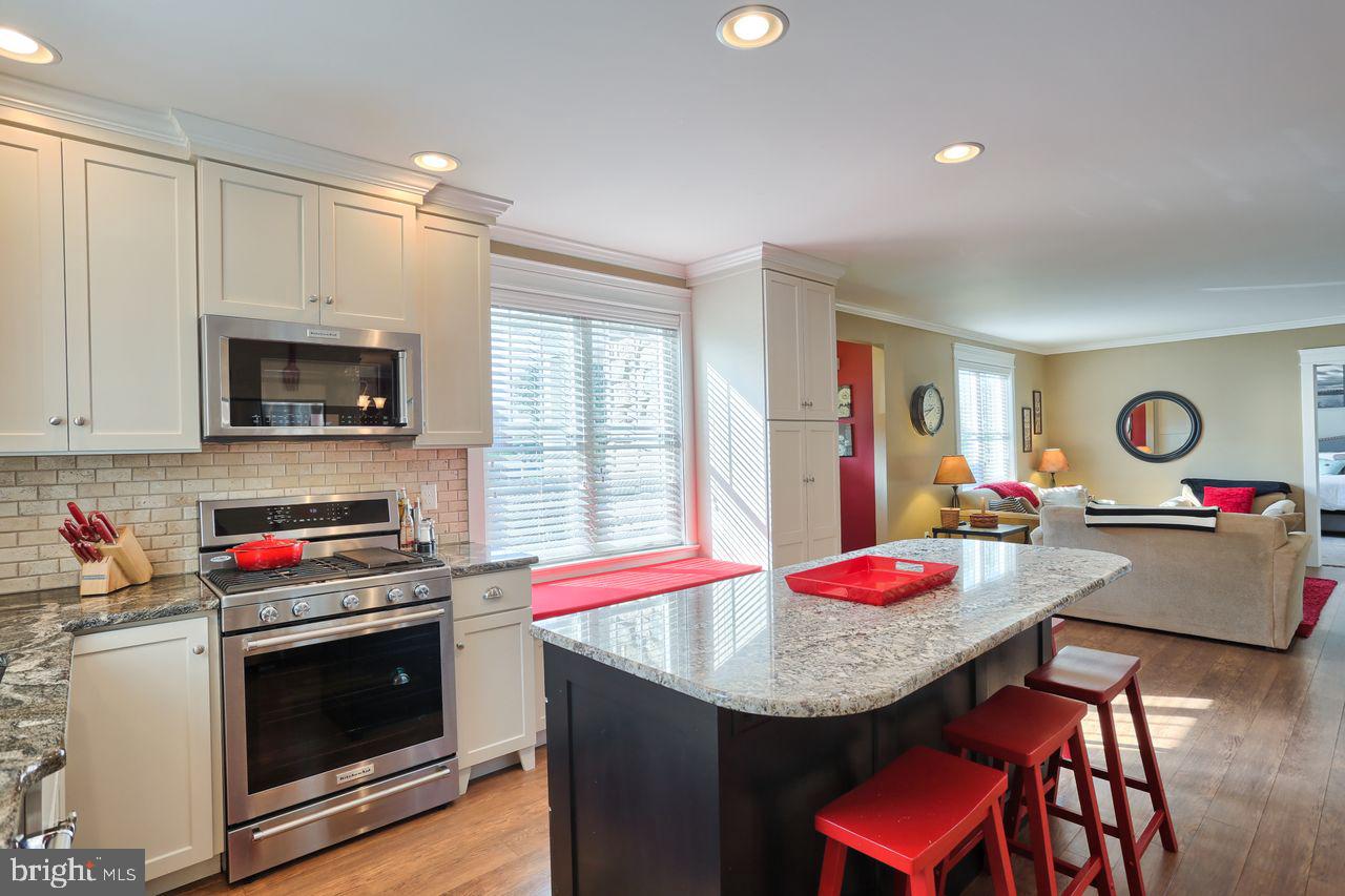 190 Hossler Road Manheim, PA 17545 - Photo 5 of 39 Stainless applilances included.