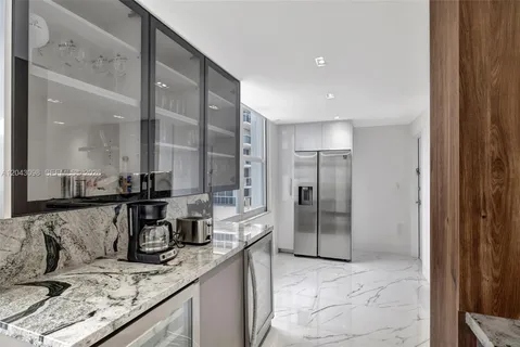 $1,100,000 | 2751 South Ocean Drive, Unit 404N, Hollywood, FL 33019