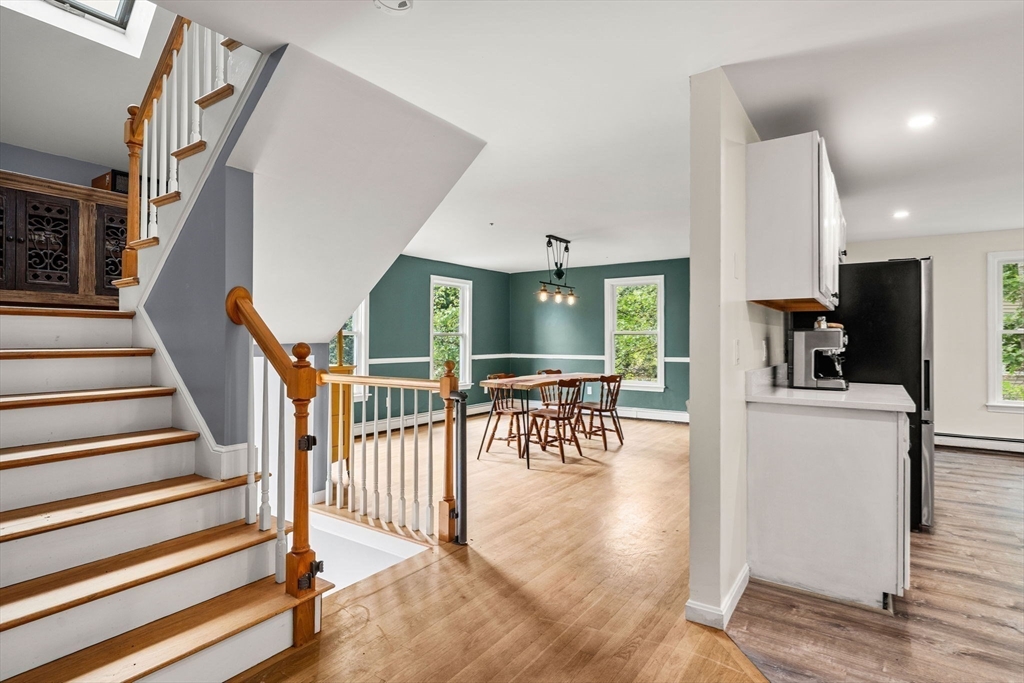 93 Kendrick Road Wakefield, MA 01880 - Photo 3 of 42 Gallery Image 3