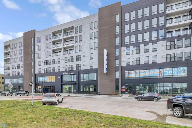 $345,000 | 360 32nd Avenue West, Unit 608, West Fargo, ND 58078