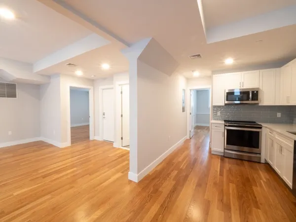 $3,500 | 78 Gibbs Street, Unit B, Brookline, MA 02446