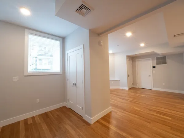 $3,500 | 78 Gibbs Street, Unit B, Brookline, MA 02446