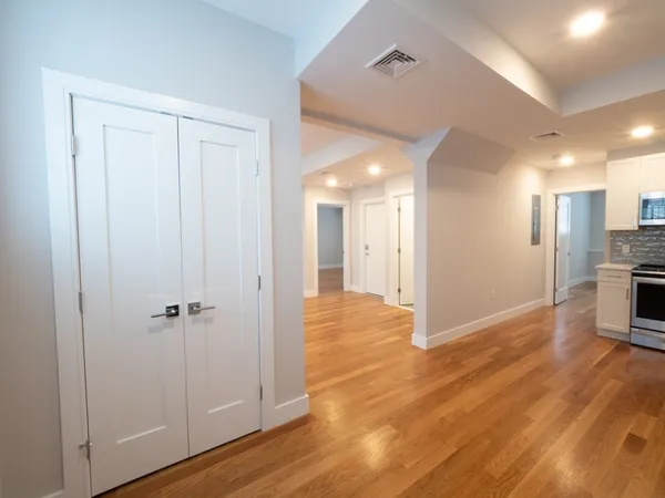 $3,500 | 78 Gibbs Street, Unit B, Brookline, MA 02446