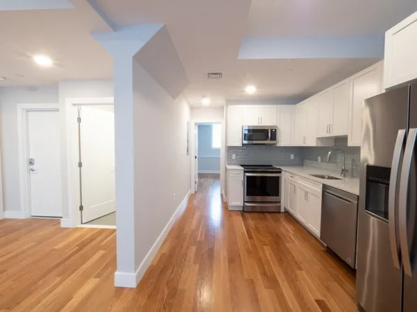 $3,500 | 78 Gibbs Street, Unit B, Brookline, MA 02446