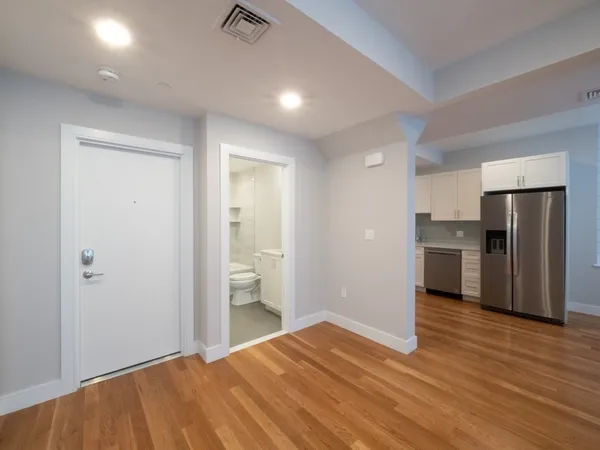 $3,500 | 78 Gibbs Street, Unit B, Brookline, MA 02446